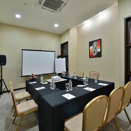 Serela Merdeka By Kagum Hotels Bandung Exterior photo