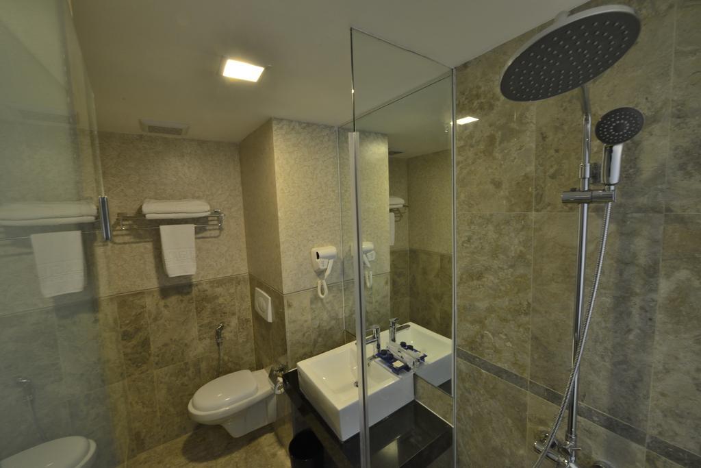 Serela Merdeka By Kagum Hotels Bandung Exterior photo