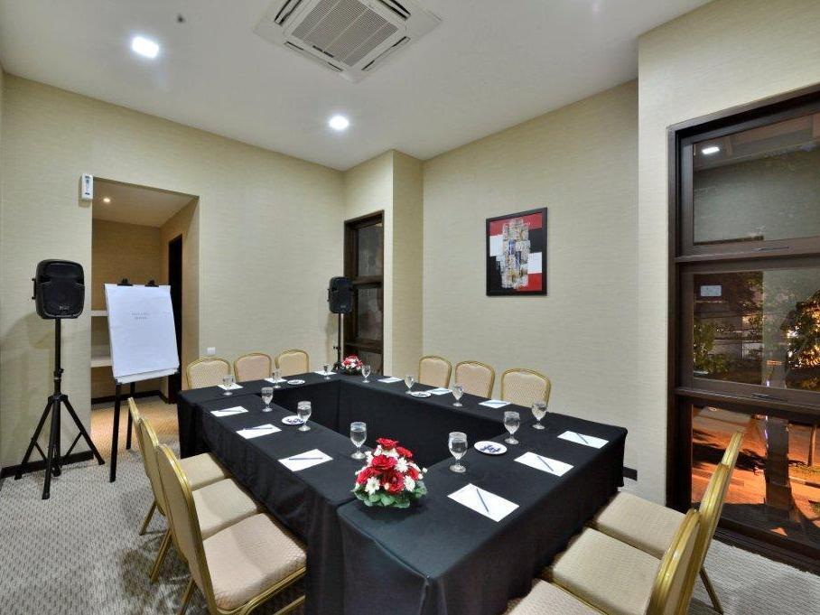 Serela Merdeka By Kagum Hotels Bandung Exterior photo