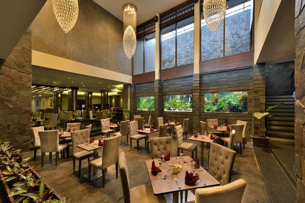 Serela Merdeka By Kagum Hotels Bandung Exterior photo